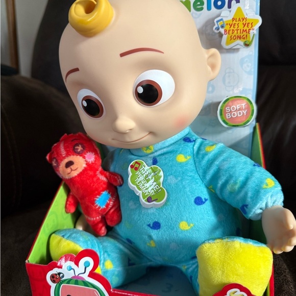 Cocomelon Musical Bedtime JJ Doll‎ Plush Toy with Teddy Bear Size 18M Soft Body - Picture 5 of 6